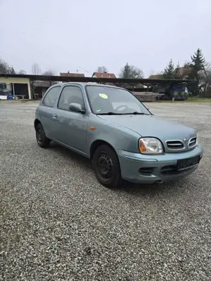 Nissan Micra 1.0 Comfort Bild 3