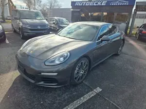 Porsche Panamera 4 S