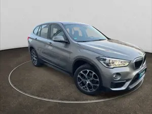 BMW X1 sDrive 18 i, LED, NAVI, AHK, PDC, Panorama