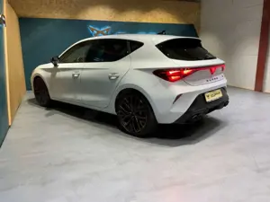 CUPRA Leon VZ 2.0 TSI DSG+TravelAss.+Matrix-LED+Navi Bild 5