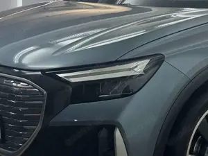 Audi Q4 e-tron 40 NAVI HEAD UP DISPLAY EINPARKH SITZH SPORTFAH... Bild 3