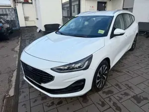 Ford Focus Titanium Automatik  LED Großes-Navi Automatik