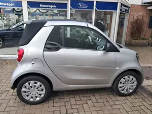 smart forTwo Cabrio | Klima | SHZ | Scheckheft Bild 4