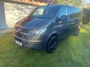 Volkswagen T6.1 Kombi 8 Sitzer LED