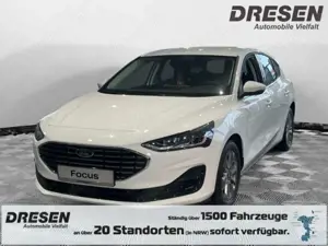 Ford Focus Titanium 1,0l EB Navi LED Kurvenlicht ACC Apple Ca
