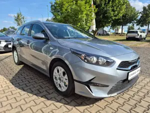 Kia Ceed SW / cee'd SW 1.5 T-GDi Vision Komfort ACC Navi Rückfahrkam. Bild 3