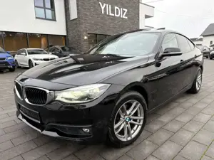 BMW 320 * PANO * HEAD UP *HK * KEYLESS