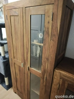 Massive Möbel zu verschenken 