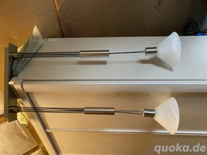 Pendellampe mit Milchglasschirmen 