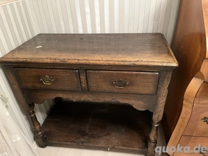 Antiker Konsolentisch