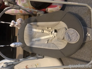 Elektrische babywippe mit spielbogen 