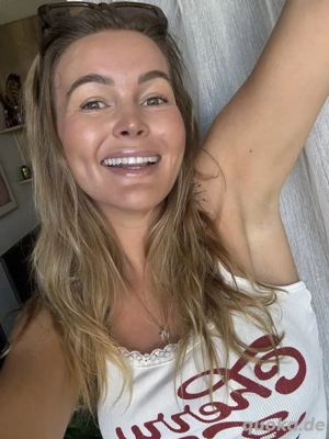 Geile Frau sucht dich zum entsaften