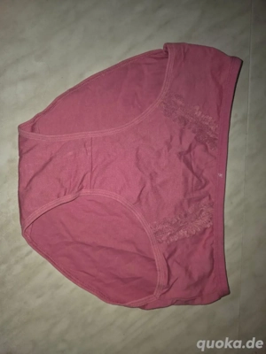 getragene socken und tangas 