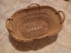 Weidekorb   Wäschekorb alt und robust