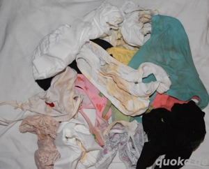 Viele Höschen mit gemischten Säften