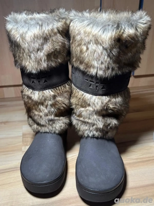 Crocs Modessa Furry Boot Damen W7 (ca. EU 37)