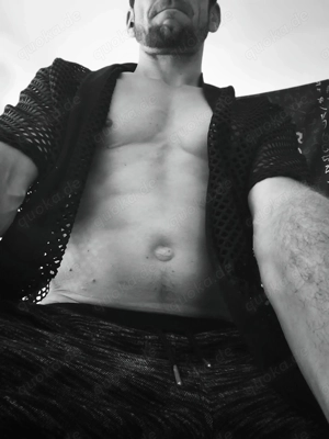 Sehr aufgeschlossener SIngle-Mann sucht gleichgesinnter Paar...