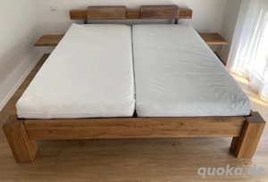 Innatura Doppelbett Eiche massiv mit Lederkopfteil und Nachttischablagen