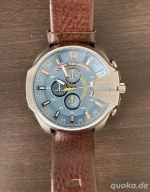 Diesel Armbanduhr mit hellblauem Ziffernblatt