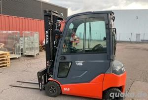 Elektrische Gabelstapler TOYOTA 8FBE16T
