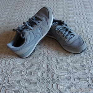 Sneaker, NIKE Internationalist, Gr. 40, grau