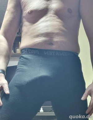 Biete der Reifen Dame mein dickes Teil Spüren 