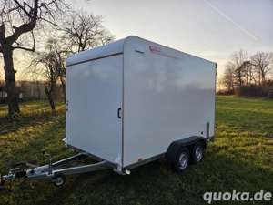 Wohnwagen  Kofferanhänger 