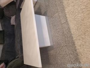 Couchtisch weiß glatte Oberfläche 