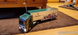 Ferngesteuerter Sattelzug von Dickie.