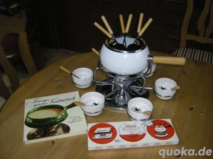 Fondueset mit Besteck und Rezeptbuch