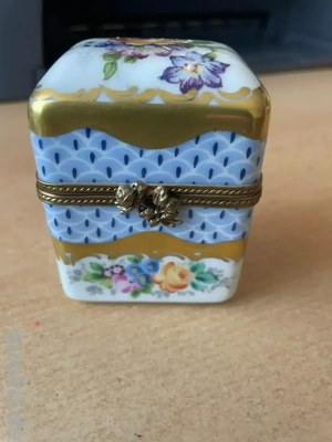 Porzellan handbemalt