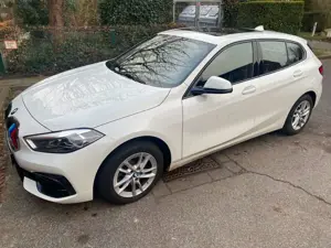 BMW 118 118i Aut. Sport Line Bild 2