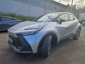 Toyota C-HR 1.8 Hybrid Team D Navi Digitales Cockpit LED ACC E