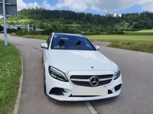 Mercedes-Benz C 200 T 9G-TRONIC AMG Line