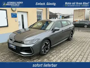 Volkswagen Passat Variant R-Line 4WD 4J.G. AHK Standh. Sounds. Navi Head-...