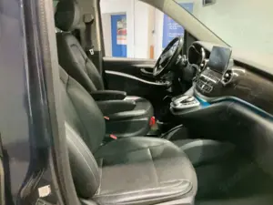 Mercedes-Benz V 250 (BlueTEC) d lang 7G-TRONIC Avantgarde Edition Bild 4