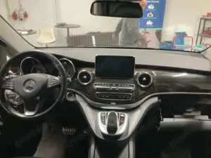 Mercedes-Benz V 250 (BlueTEC) d lang 7G-TRONIC Avantgarde Edition Bild 3