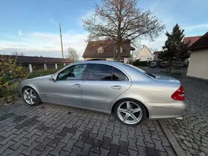 Mercedes-Benz E 320 Elegance