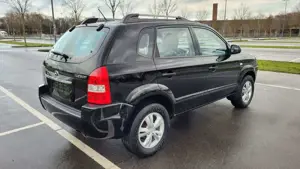 Hyundai TUCSON 2.0 GLS SERVO  KLIMA PDC*** Bild 4