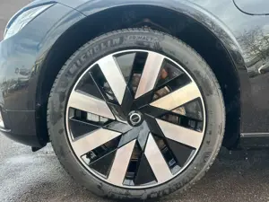 Volvo V90 T6 AWD Ultra Dark ACC BLIS HUD SD LED Bild 2