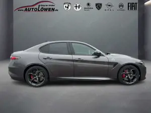 Alfa Romeo Giulia 2.9 V6 Bi-Turbo Quadrifoglio (EURO 6e) Bild 5