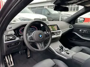 BMW 330 e M Sport Laser*ACC*360°*AHK*HiFi*Shadow*HUD Bild 2