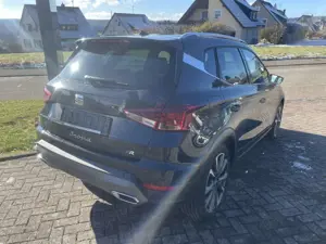 SEAT Arona FR Anniversary Edition  *18" Alu  *Navi  *LED Bild 4