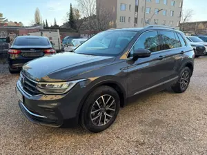 Volkswagen Tiguan 2.0 TDI SCR DSG*Euro6*Navi*Top