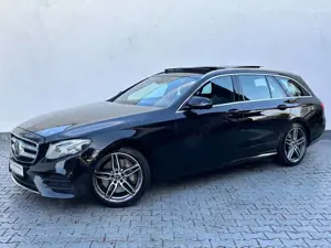Mercedes-Benz E 400 E400d T AMG-Line 4Matic/360Kam/PANO/Key-Less/ACC