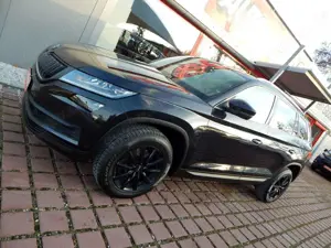 Skoda Kodiaq Style 4x4 LEDER CANTON AHK CARPLAY LED