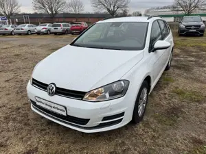 Volkswagen Golf VII 1-Hand Scheckheft Navi AHK SR+WR PDC