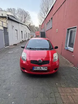 Toyota Yaris 1.0 VVT-i Bild 4