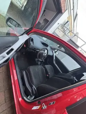 Toyota Yaris 1.0 VVT-i Bild 5