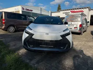 Toyota C-HR 5-Trg. Team Player 1,8 Hybrid Technik-Paket Bild 2